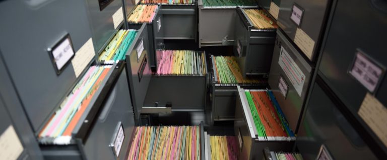 Archivia i documenti cartacei nellHotel delle Cose e fai spazio in ufficio - Casaforte
