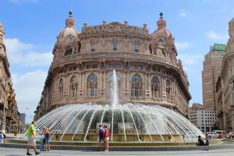 fontana piazza de ferrari genova